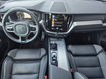 Photo 6 du bon plan VOLVO XC60 T6 AWD 253 + 87ch R-Design Geartronic occasion à 38890 €