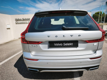 Photo 15 du bon plan VOLVO XC60 T6 AWD 253 + 87ch R-Design Geartronic occasion à 38890 €