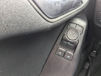 Photo 16 du bon plan FORD Fiesta 1.1 70ch Trend 5p Euro6.2 occasion à 10489 €