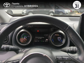 Photo 13 du bon plan TOYOTA Yaris 116h Design 5p MY22 occasion à 16490 €