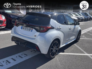Photo 18 du bon plan TOYOTA Yaris 116h GR Sport 5p MY22 occasion à 22990 €