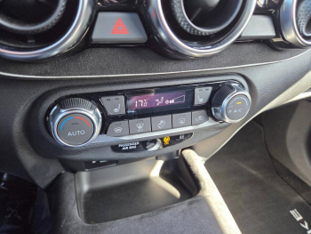 Photo 24 du bon plan NISSAN Juke 1.0 DIG-T 114ch N-Design DCT 2023 occasion à 19990 €
