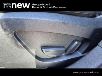 Photo 17 du bon plan RENAULT Captur 1.6 E-Tech hybride 145ch Iconic occasion à 20380 €