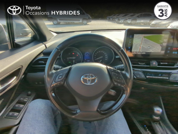 Photo 9 du bon plan TOYOTA C-HR 122h Dynamic 2WD E-CVT RC18 occasion à 16600 €