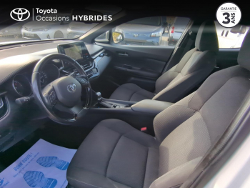 Photo 11 du bon plan TOYOTA C-HR 122h Dynamic 2WD E-CVT RC18 occasion à 16600 €
