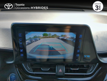 Photo 20 du bon plan TOYOTA C-HR 122h Dynamic 2WD E-CVT RC18 occasion à 16600 €