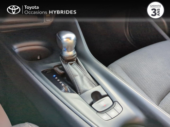 Photo 21 du bon plan TOYOTA C-HR 122h Dynamic 2WD E-CVT RC18 occasion à 16600 €