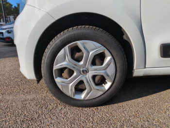 Photo 9 du bon plan RENAULT Twingo 0.9 TCe 95ch Zen occasion à 9990 €