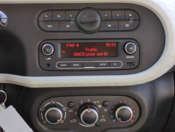 Photo 20 du bon plan RENAULT Twingo 0.9 TCe 95ch Zen occasion à 9990 €