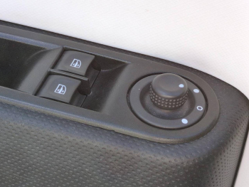 Photo 21 du bon plan RENAULT Twingo 0.9 TCe 95ch Zen occasion à 9990 €