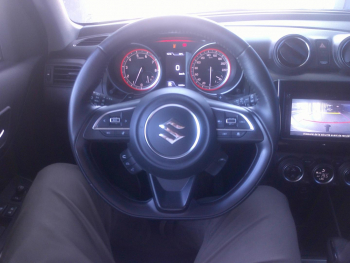 Photo 5 du bon plan SUZUKI Swift 1.2 Dualjet Hybrid 83ch Pack occasion à 16890 €