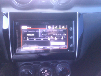 Photo 8 du bon plan SUZUKI Swift 1.2 Dualjet Hybrid 83ch Pack occasion à 16890 €