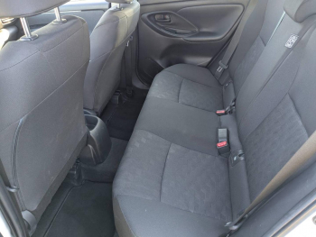Photo 10 du bon plan TOYOTA Yaris 120 VVT-i Dynamic Business 5p MC24 occasion à 18480 €