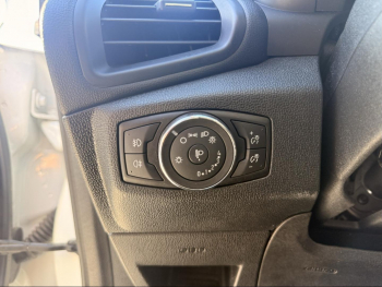 Photo 12 du bon plan FORD EcoSport 1.0 EcoBoost 125ch Titanium occasion à 10990 €