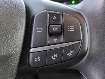 Photo 23 du bon plan FORD Fiesta 1.0 EcoBoost 100ch Stop&Start Titanium 5p occasion à 9490 €