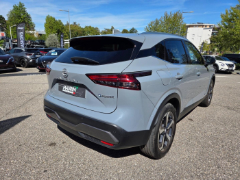 Photo 17 du bon plan NISSAN Qashqai e-POWER 190ch N-Connecta 2022 occasion à 22990 €