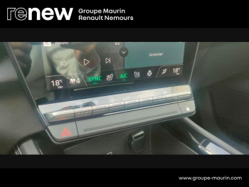 Photo 28 du bon plan RENAULT Austral 1.2 E-Tech full hybrid 200ch Iconic occasion à 28990 €
