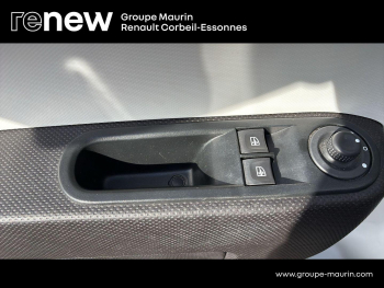 Photo 20 du bon plan RENAULT Twingo E-Tech Electric Zen R80 Achat Intégral - 21MY occasion à 9490 €