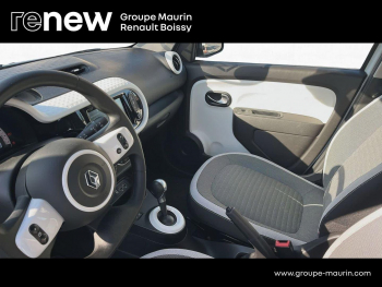 Photo 28 du bon plan RENAULT Twingo E-Tech Electric Zen R80 Achat Intégral - 21MY occasion à 10900 €