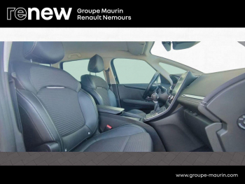 Photo 18 du bon plan RENAULT Grand Scenic 1.7 Blue dCi 120ch Intens EDC occasion à 13990 €