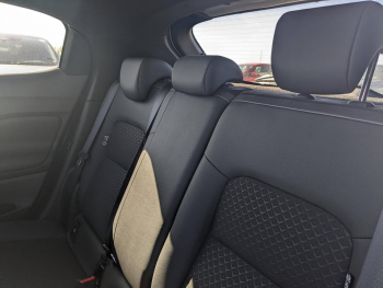 Photo 8 du bon plan NISSAN Juke 1.6 Hybrid 143ch Business+ 2023 occasion à 22490 €