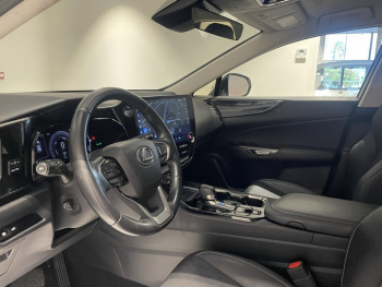 Photo 19 du bon plan LEXUS NX 350h Pack Business 2WD MY24 occasion à 43990 €