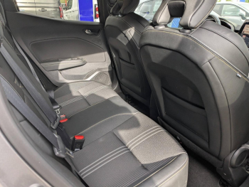 Photo 11 du bon plan RENAULT Clio 1.6 E-Tech hybride 145ch Engineered occasion à 16990 €