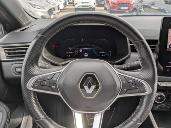 Photo 13 du bon plan RENAULT Clio 1.6 E-Tech hybride 145ch Engineered occasion à 16990 €