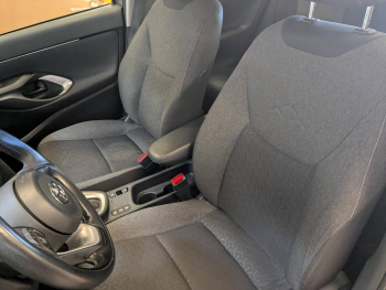 Photo 20 du bon plan TOYOTA Yaris Cross 116h Design MY22 occasion à 20980 €