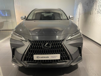 Photo 2 du bon plan LEXUS NX 450h+ Executive 4WD occasion à 48890 €