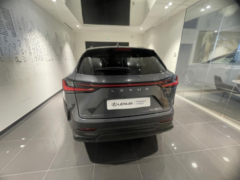 Photo 5 du bon plan LEXUS NX 450h+ Executive 4WD occasion à 48890 €