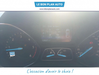 Photo 12 du bon plan FORD Kuga 2.0 TDCi 150ch Stop&Start Titanium 4x2 occasion à 12990 €