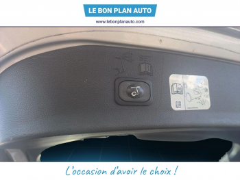 Photo 18 du bon plan FORD Kuga 2.0 TDCi 150ch Stop&Start Titanium 4x2 occasion à 12990 €