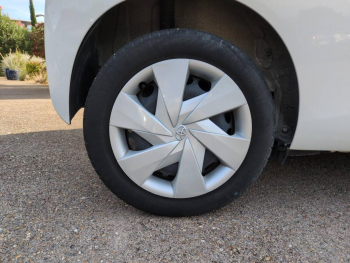 Photo 11 du bon plan TOYOTA Aygo 1.0 VVT-i 69ch Stop&Start x-play 3p occasion à 8900 €