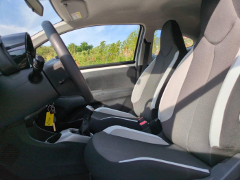Photo 16 du bon plan TOYOTA Aygo 1.0 VVT-i 69ch Stop&Start x-play 3p occasion à 8900 €