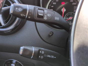 Photo 23 du bon plan MERCEDES-BENZ Classe GLA 220 d 170ch Fascination 7G-DCT Euro6c occasion à 21890 €