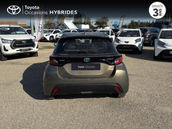 Photo 4 du bon plan TOYOTA Yaris 116h Dynamic Business 5p + Programme Beyond Zero Academy MY22 occasion à 18990 €