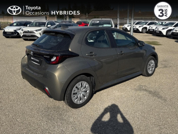 Photo 18 du bon plan TOYOTA Yaris 116h Dynamic Business 5p + Programme Beyond Zero Academy MY22 occasion à 18990 €