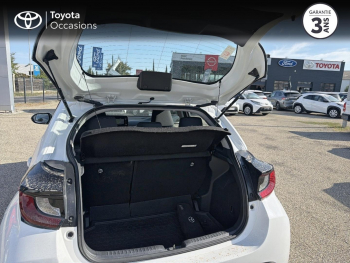 Photo 10 du bon plan TOYOTA Yaris 70 VVT-i Dynamic Business 5p MY21 occasion à 12990 €