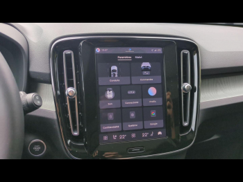 Photo 38 du bon plan VOLVO XC40 B3 163ch Ultra DCT 7 occasion à 47900 €