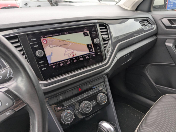 Photo 16 du bon plan VOLKSWAGEN T-Roc 1.5 TSI EVO 150ch Carat DSG7 occasion à 16990 €