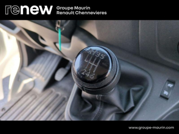 Photo 17 du bon plan RENAULT Master Fg VUL F3500 L2H2 2.3 Blue dCi 135ch Confort Euro6E occasion à 23990 €