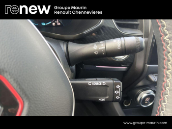 Photo 20 du bon plan RENAULT Arkana 1.6 E-Tech 145ch RS Line -21B occasion à 20999 €