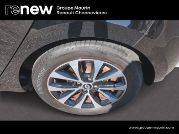Photo 27 du bon plan RENAULT Clio 1.6 E-Tech hybride 140ch Intens -21N occasion à 15990 €