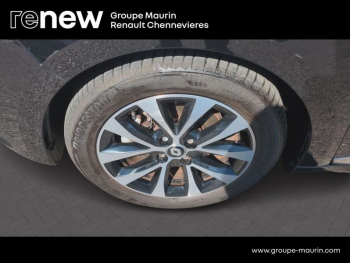 Photo 28 du bon plan RENAULT Clio 1.6 E-Tech hybride 140ch Intens -21N occasion à 15990 €