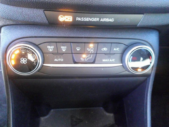 Photo 12 du bon plan FORD Fiesta 1.0 Flexifuel 95ch E85 ST-Line 5p occasion à 16901 €