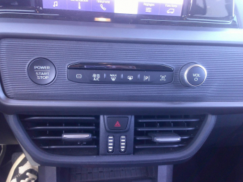 Photo 11 du bon plan FORD Tourneo Courier 1.0 EcoBoost 125ch S&S Titanium occasion à 22900 €