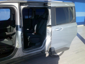 Photo 21 du bon plan FORD Tourneo Courier 1.0 EcoBoost 125ch S&S Titanium occasion à 22900 €