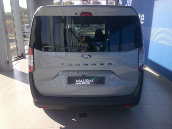 Photo 28 du bon plan FORD Tourneo Courier 1.0 EcoBoost 125ch S&S Titanium occasion à 22900 €