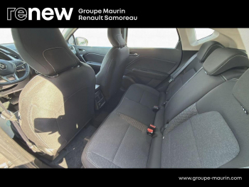Photo 13 du bon plan RENAULT Captur 1.6 E-Tech hybride 145ch Evolution occasion à 18900 €